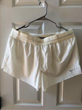 NWT Nike Swift size large - Women's White Athletic Shorts 2.5” length